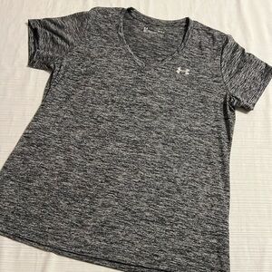 Under Armour loose‎ fit tee